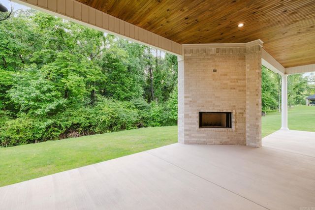 5008 Castaway Bay Dr, Benton, AR 72019