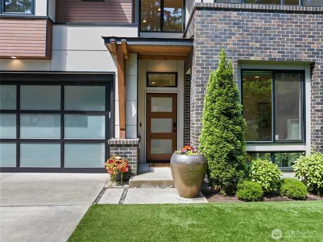 11427 115th Avenue NE, Kirkland, WA 98033