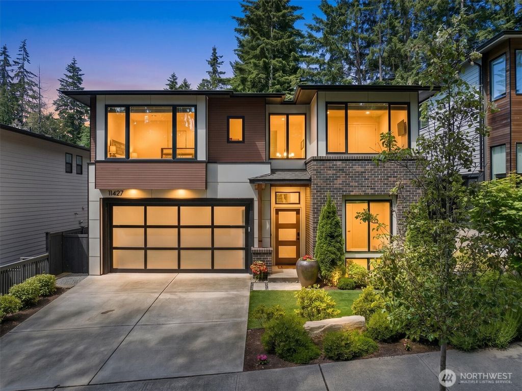 11427 115th Avenue NE, Kirkland, WA 98033