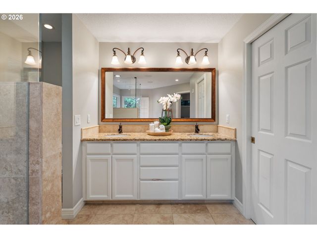 30845 Sw ROGUE Ct, Wilsonville, OR 97070