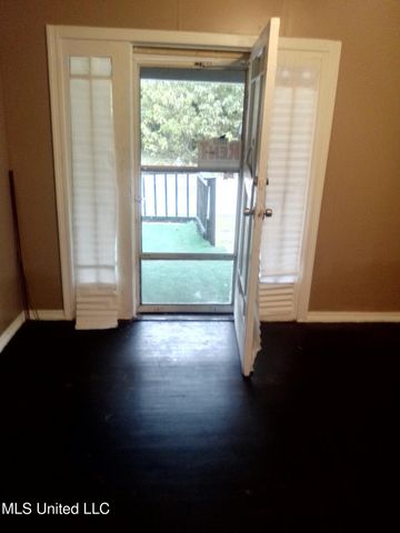720 Mattingly Street, Vicksburg, MS 39180