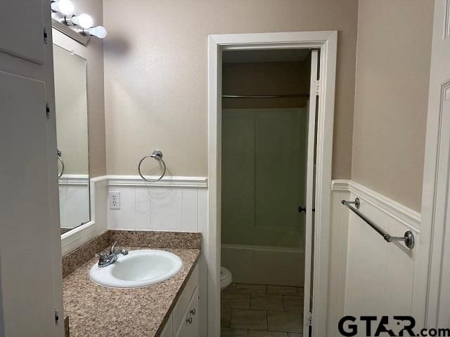 406 Hollyoak Drive, Tyler, TX 75703