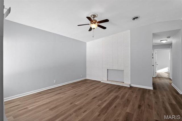 9732 Cambria Drive, St Louis, MO 63136