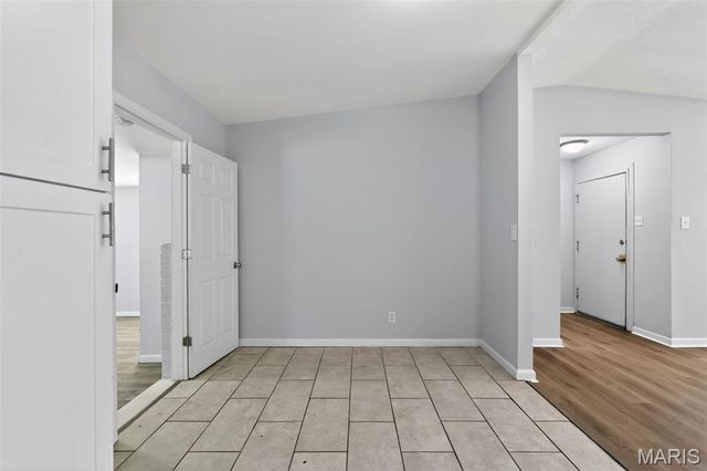 9732 Cambria Drive, St Louis, MO 63136