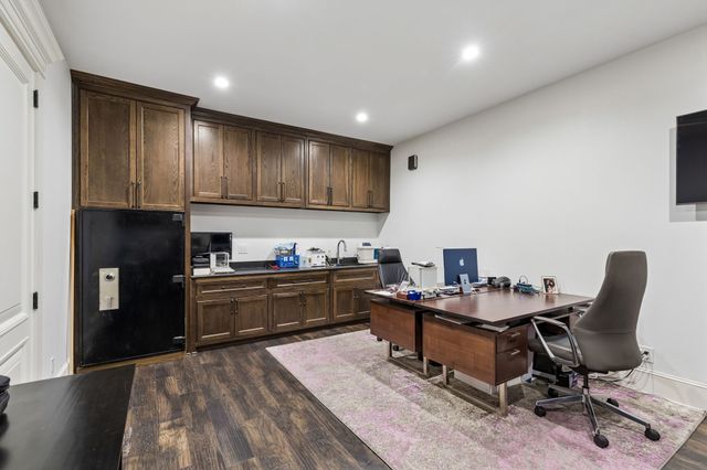 1306 Morrow Road, Valley View, TX 76272