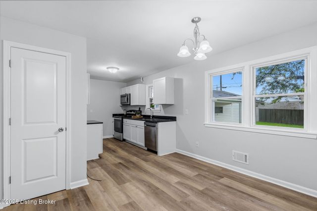 8011 Zelma Fields Ave, Louisville, KY 40228