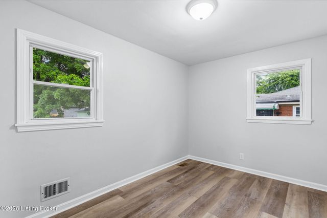 8011 Zelma Fields Ave, Louisville, KY 40228