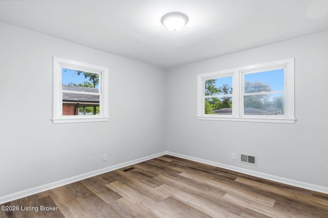 8011 Zelma Fields Ave, Louisville, KY 40228