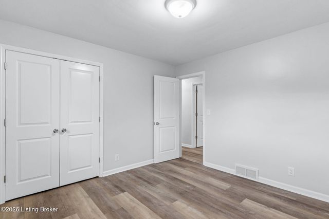 8011 Zelma Fields Ave, Louisville, KY 40228