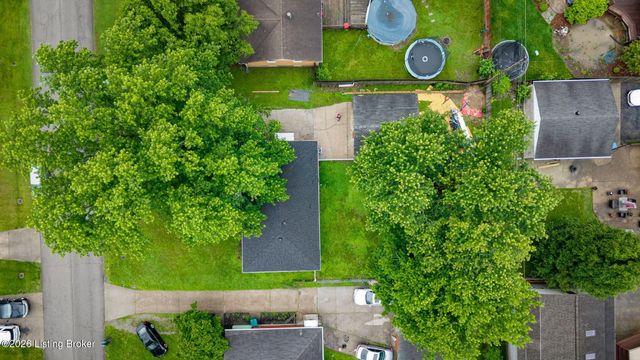 8011 Zelma Fields Ave, Louisville, KY 40228
