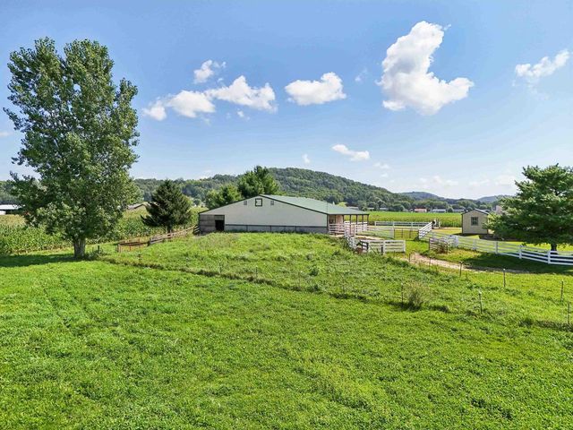 28632 County Hwy BA, Richland Center, WI 53581