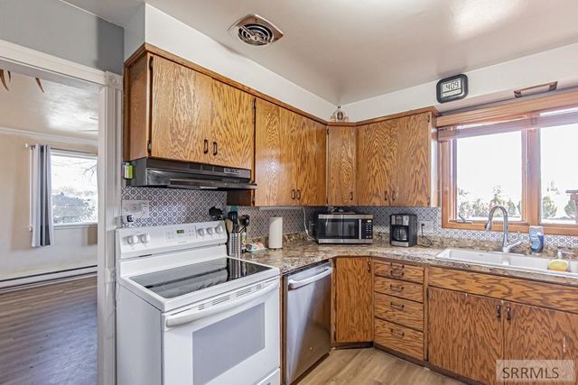 1295 Canyon Avenue, Idaho Falls, ID 83402