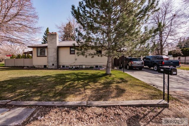 1295 Canyon Avenue, Idaho Falls, ID 83402
