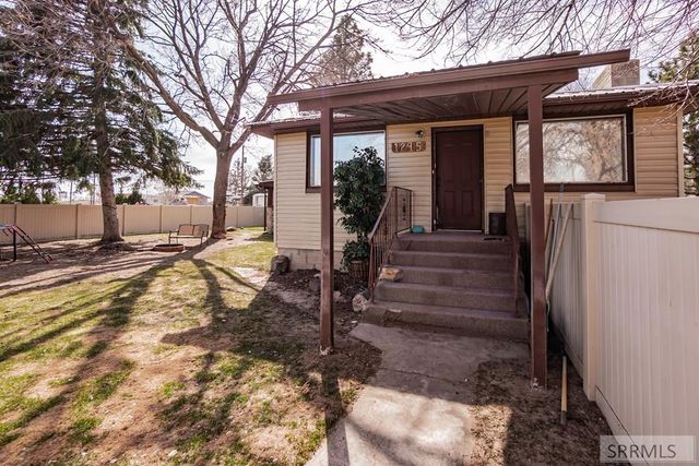 1295 Canyon Avenue, Idaho Falls, ID 83402