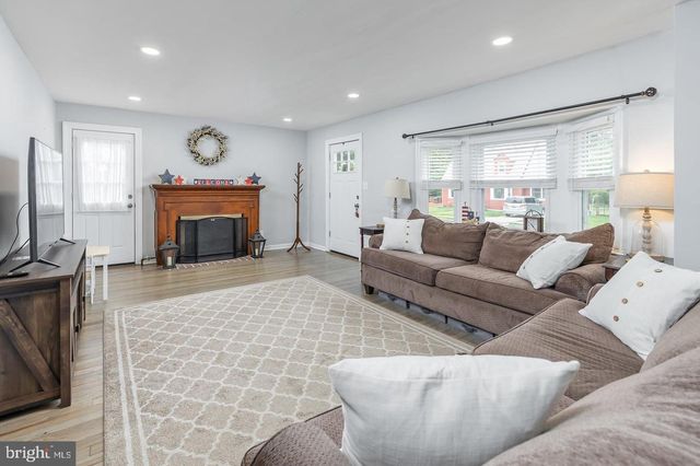 415 LAKE AVE, Pitman, NJ 08071
