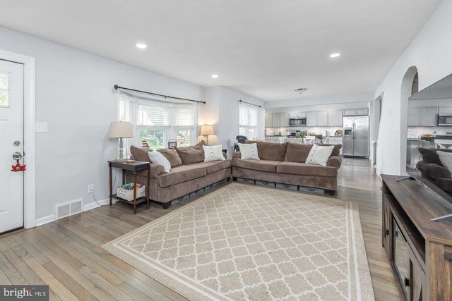 415 LAKE AVE, Pitman, NJ 08071