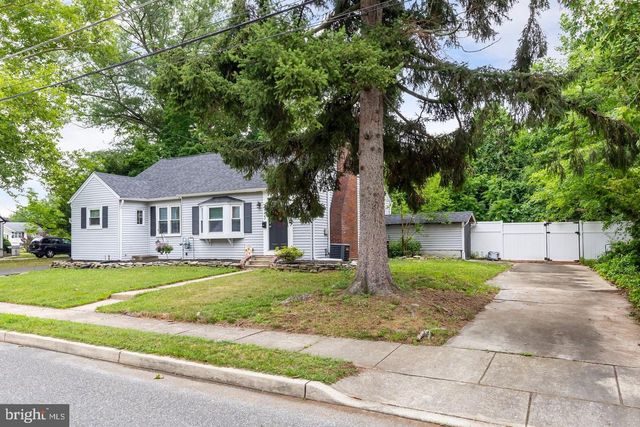 415 LAKE AVE, Pitman, NJ 08071