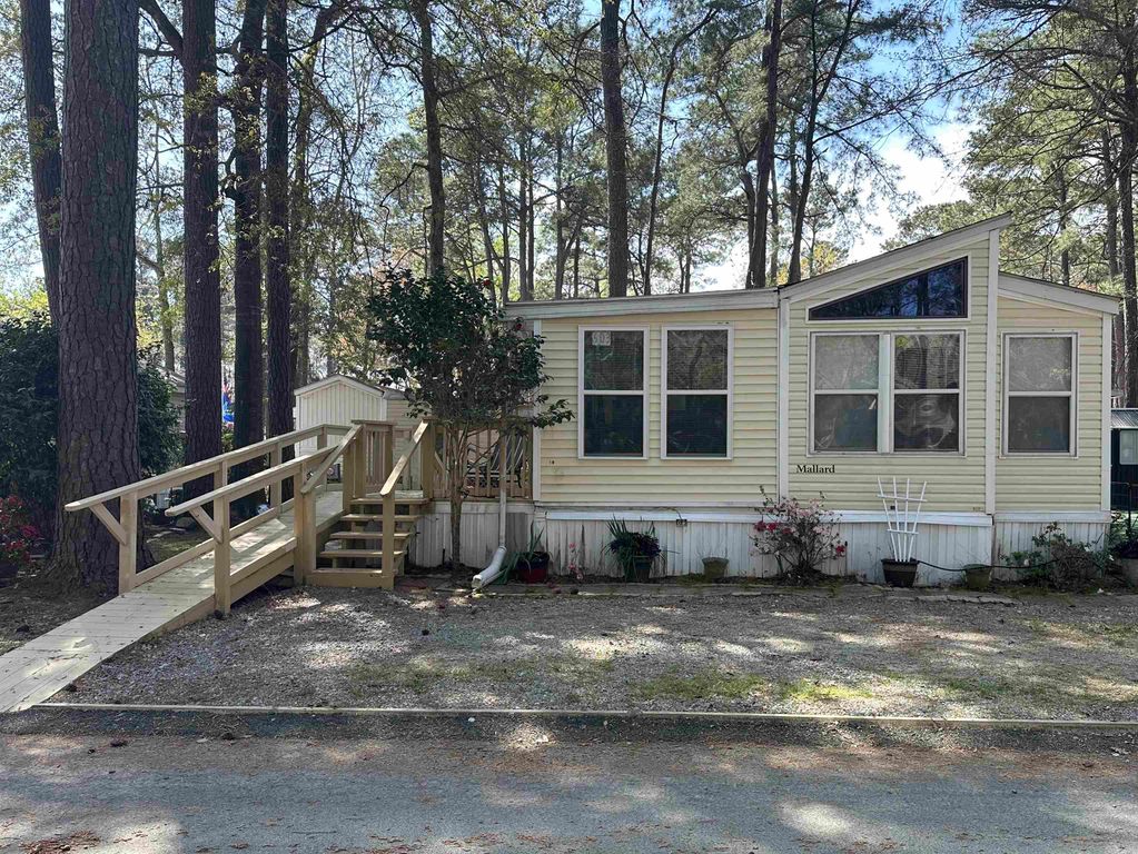 613 5th Ave. S, Myrtle Beach, SC 29578