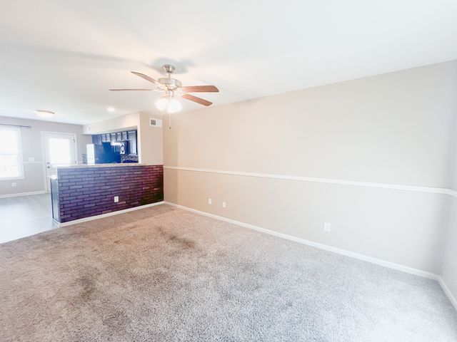 2284 McCormick Ln Apt C, Clarksville, TN 37040