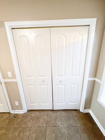 2284 McCormick Ln Apt C, Clarksville, TN 37040