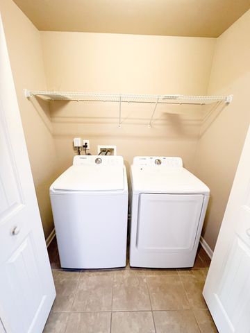 2284 McCormick Ln Apt C, Clarksville, TN 37040