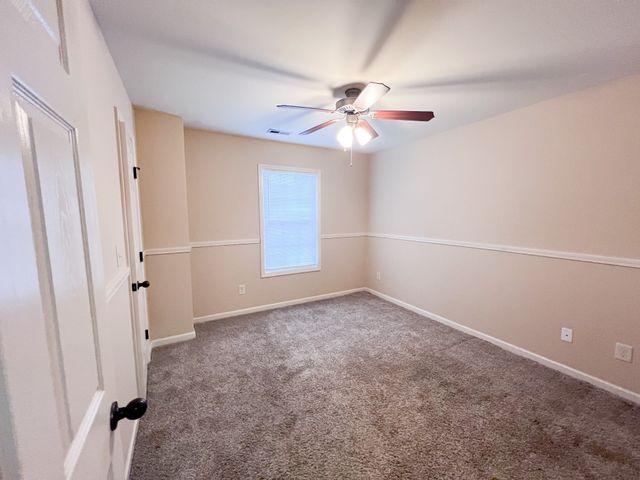 2284 McCormick Ln Apt C, Clarksville, TN 37040