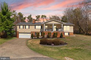 9000 FORESTVIEW DR, Manassas, VA 20112