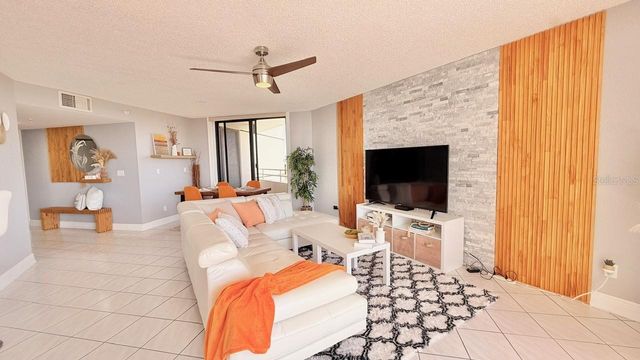 5940 PELICAN BAY PLAZA S 1105, Gulfport, FL 33707