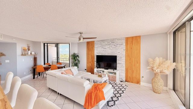 5940 PELICAN BAY PLAZA S 1105, Gulfport, FL 33707