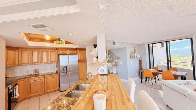 5940 PELICAN BAY PLAZA S 1105, Gulfport, FL 33707