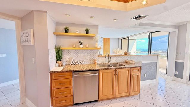 5940 PELICAN BAY PLAZA S 1105, Gulfport, FL 33707