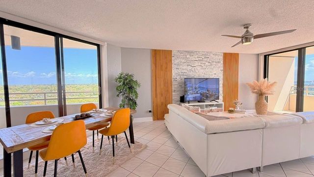 5940 PELICAN BAY PLAZA S 1105, Gulfport, FL 33707