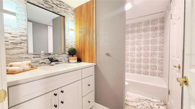 5940 PELICAN BAY PLAZA S 1105, Gulfport, FL 33707