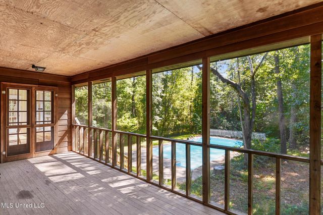 7091 Shiyou Road, Kiln, MS 39556