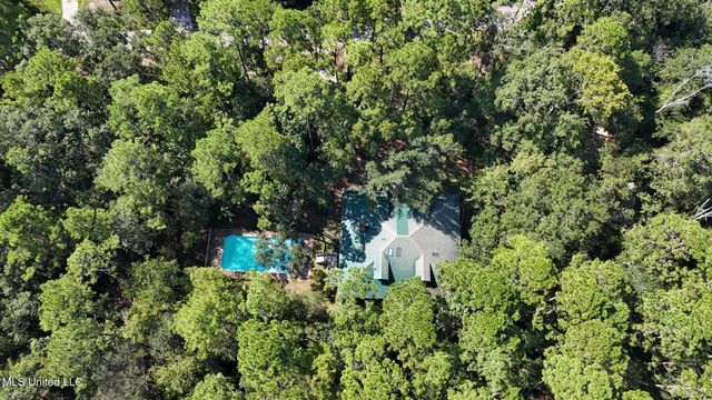 7091 Shiyou Road, Kiln, MS 39556