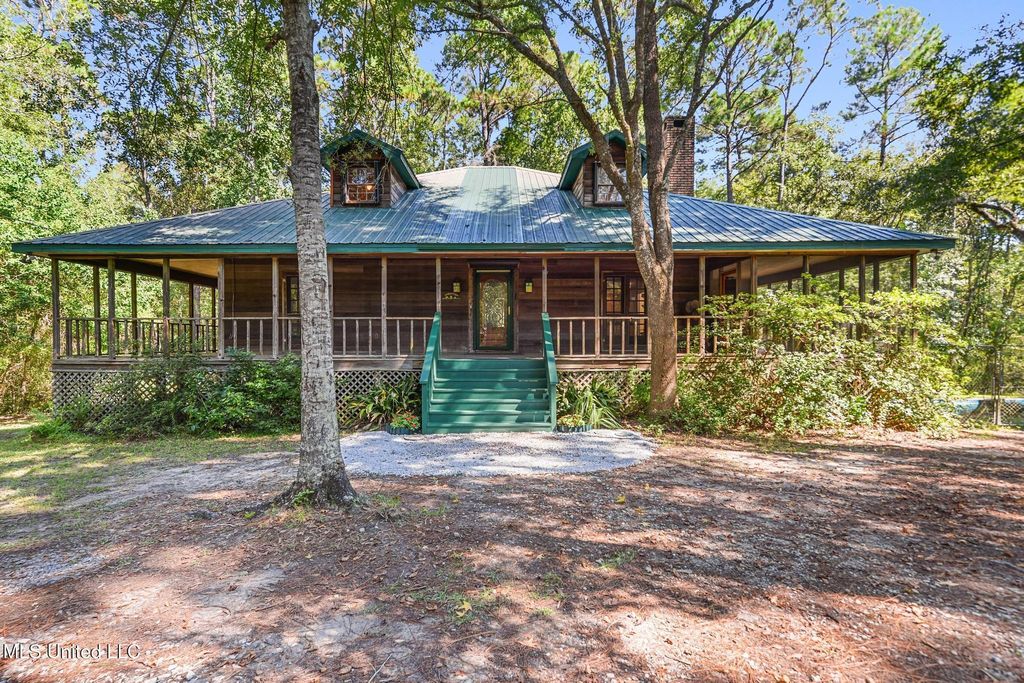 7091 Shiyou Road, Kiln, MS 39556