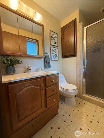 745 SW 13th Avenue, Oak Harbor, WA 98277