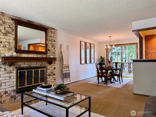 745 SW 13th Avenue, Oak Harbor, WA 98277