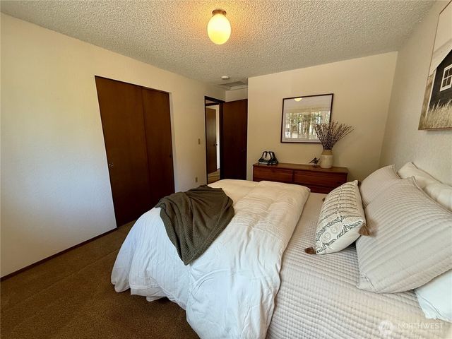 745 SW 13th Avenue, Oak Harbor, WA 98277
