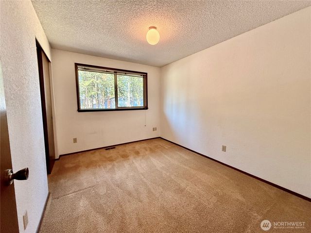 745 SW 13th Avenue, Oak Harbor, WA 98277