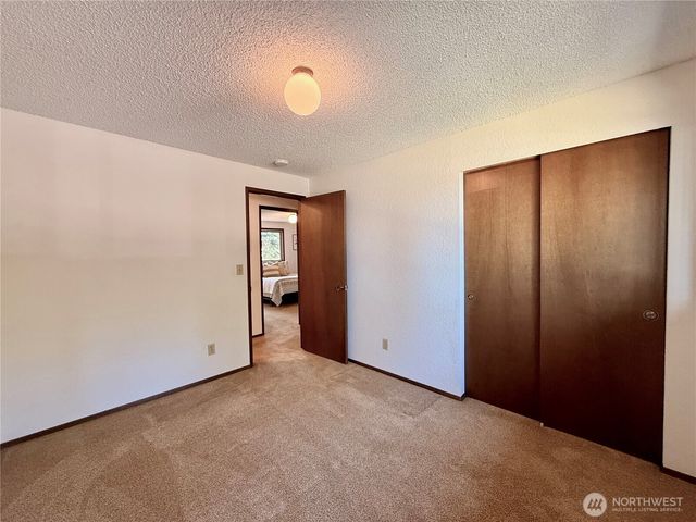 745 SW 13th Avenue, Oak Harbor, WA 98277
