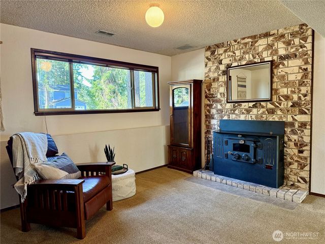 745 SW 13th Avenue, Oak Harbor, WA 98277