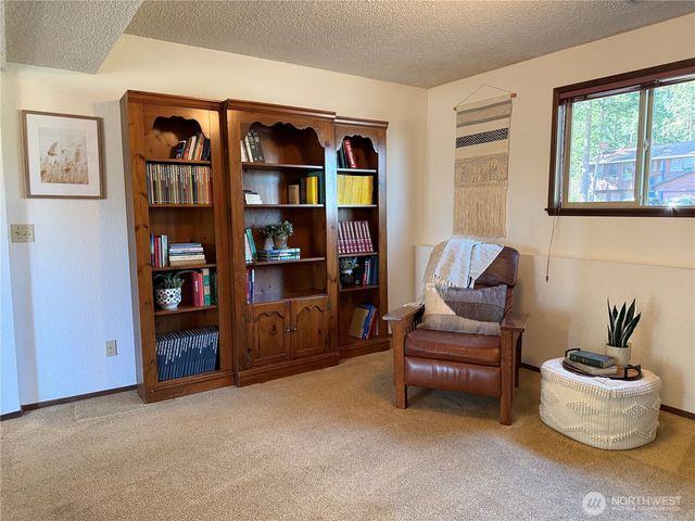 745 SW 13th Avenue, Oak Harbor, WA 98277