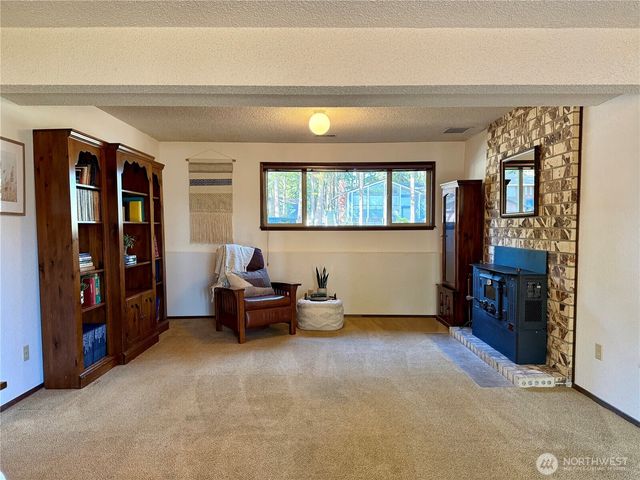 745 SW 13th Avenue, Oak Harbor, WA 98277