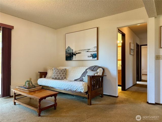 745 SW 13th Avenue, Oak Harbor, WA 98277
