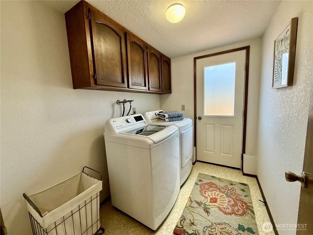 745 SW 13th Avenue, Oak Harbor, WA 98277
