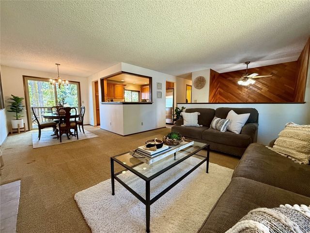 745 SW 13th Avenue, Oak Harbor, WA 98277