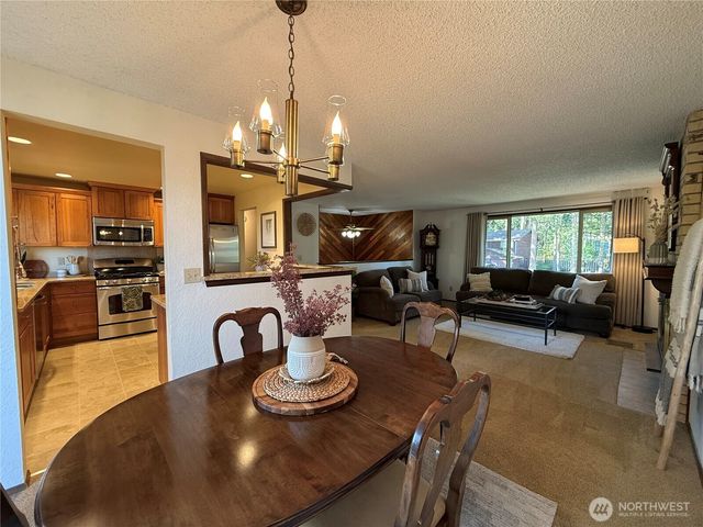 745 SW 13th Avenue, Oak Harbor, WA 98277