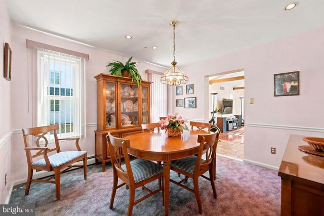 1004 GREEN LN, Secane, PA 19018