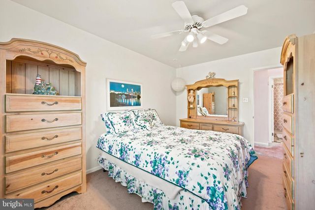 1004 GREEN LN, Secane, PA 19018